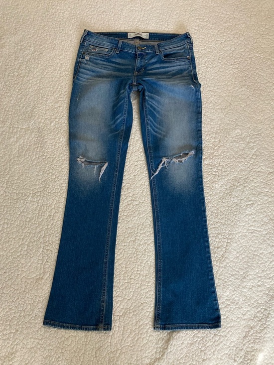 Hollister Denim - HOLLISTER JEANS 9R LIKE NEW